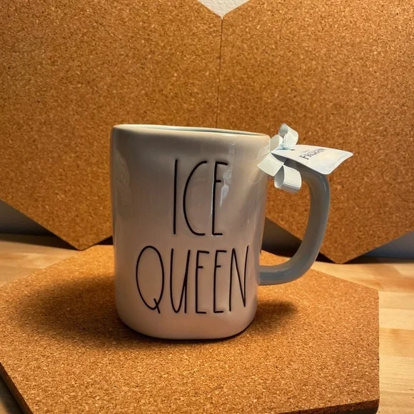 NWT Rae Dunn Disney Frozen “Ice Queen” ceramic mug - Picture 2 of 3
